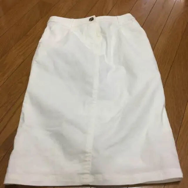BEAMS(ビームス)のスカートビームス、ホワイトデニム レディースのスカート(ひざ丈スカート)の商品写真