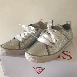 ゲス(GUESS)のGUESS スニーカー シルバー EU40(スニーカー)