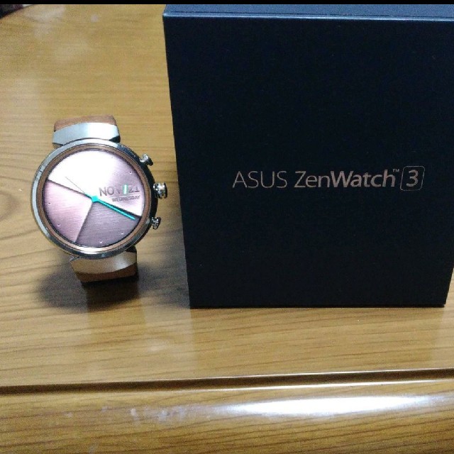 ASUS(エイスース)の【最終値下げ】ASUS zenwatch3 スマートウォッチ 美品 メンズの時計(腕時計(デジタル))の商品写真
