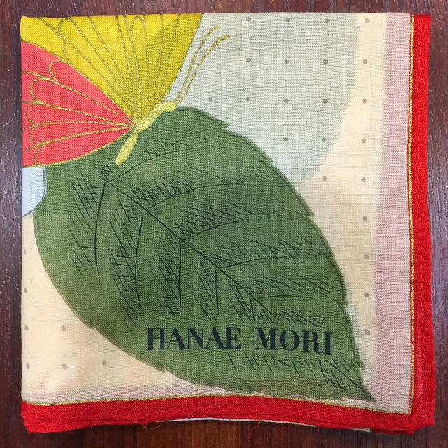HANAE MORI(ハナエモリ)のハンカチ★ハナエモリ:ベージュ レディースのファッション小物(ハンカチ)の商品写真