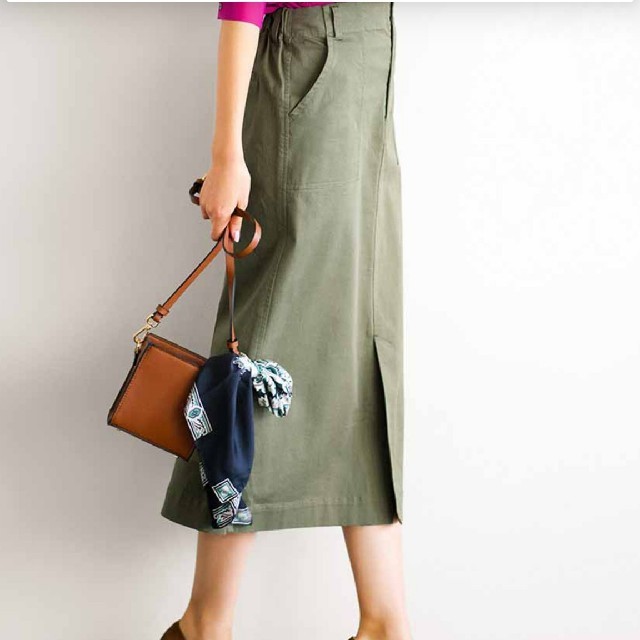 IENA(イエナ)の美品 ＩＥＤＩＴ　らくちんストレッチ素材のロングタイトスカート レディースのスカート(ロングスカート)の商品写真