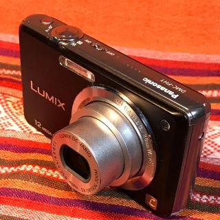 パナソニック(Panasonic)のlumix  DMC-FH1  1200万画素 5倍ズーム 2GB SDカード(コンパクトデジタルカメラ)