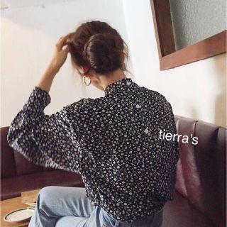 フリークスストア(FREAK'S STORE)のimport❁︎小花柄 バックボタン リラクシング ブラウス(シャツ/ブラウス(長袖/七分))