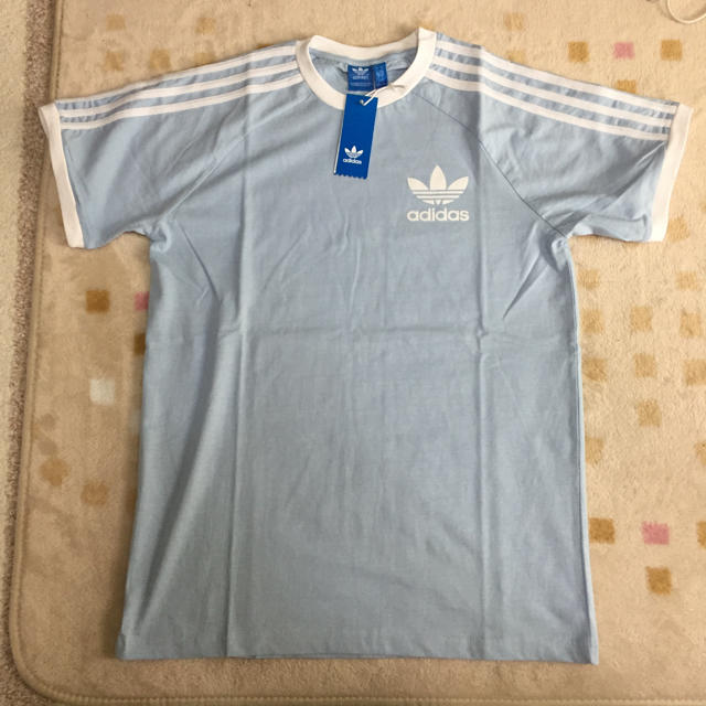 adidas(アディダス)のぽり様専用adidas Tシャツ 水色 Lサイズ メンズのトップス(Tシャツ/カットソー(半袖/袖なし))の商品写真