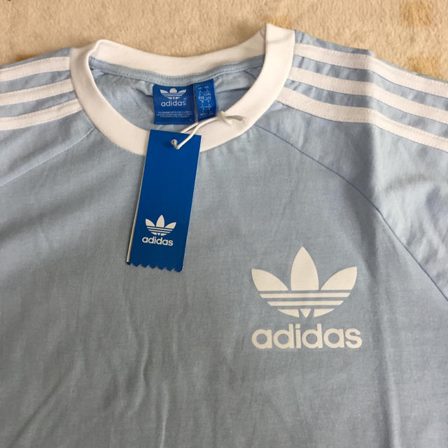 adidas(アディダス)のぽり様専用adidas Tシャツ 水色 Lサイズ メンズのトップス(Tシャツ/カットソー(半袖/袖なし))の商品写真