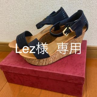 チャールズアンドキース(Charles and Keith)のサンダル(サンダル)