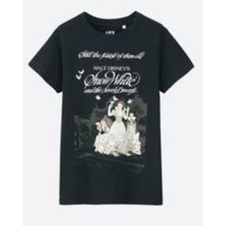 ユニクロ(UNIQLO)のユニクロ　ディズニー Tシャツ　白雪姫　ポスターアートグラフィックT(Tシャツ(半袖/袖なし))