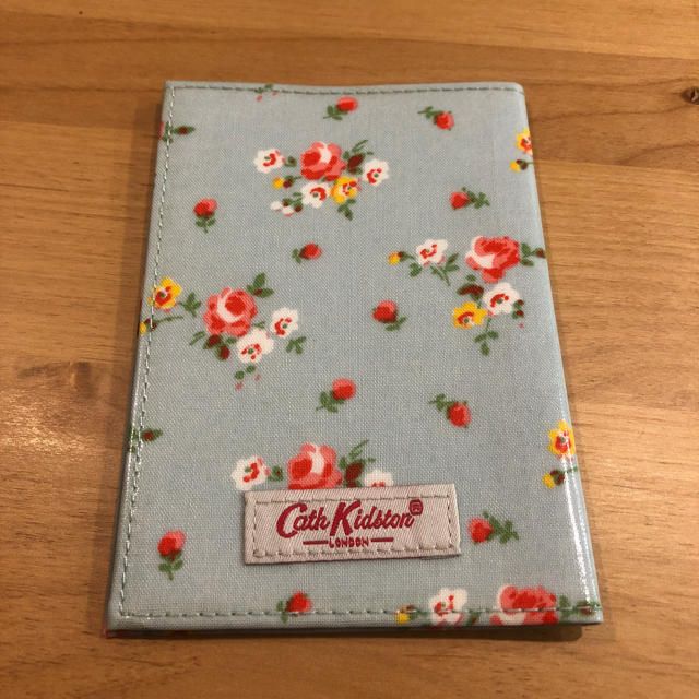 Cath Kidston(キャスキッドソン)の【美品】キャスキッドソンパスポートケース レディースのファッション小物(その他)の商品写真