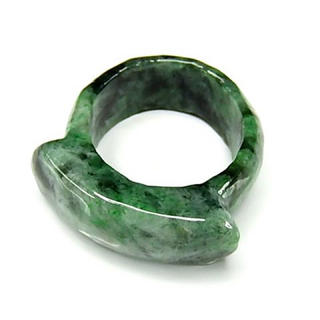 ひすい指輪濃い目緑入り一点物ジェダイト天然石リング約24号石街U0157(リング(指輪))