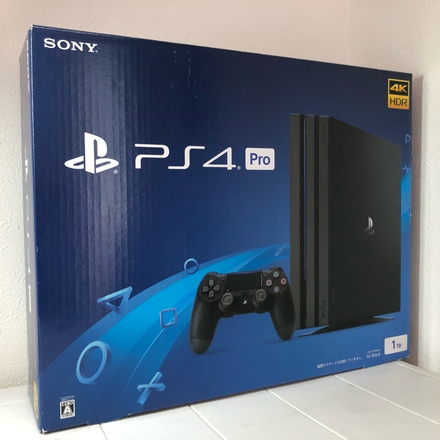 PlayStation4(プレイステーション4)のps4 pro 本体 エンタメ/ホビーのゲームソフト/ゲーム機本体(家庭用ゲーム機本体)の商品写真