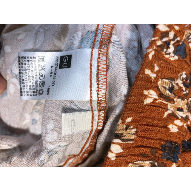 GU(ジーユー)のGU 花柄ロングスカート  Lサイズ レディースのスカート(ロングスカート)の商品写真