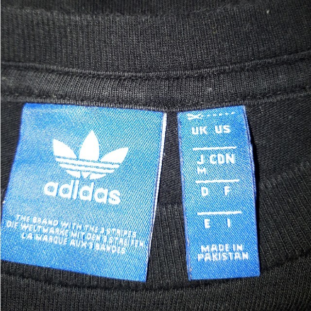 adidas(アディダス)のadidas　アディダス　Tシャツ　黒　中古 メンズのトップス(Tシャツ/カットソー(半袖/袖なし))の商品写真
