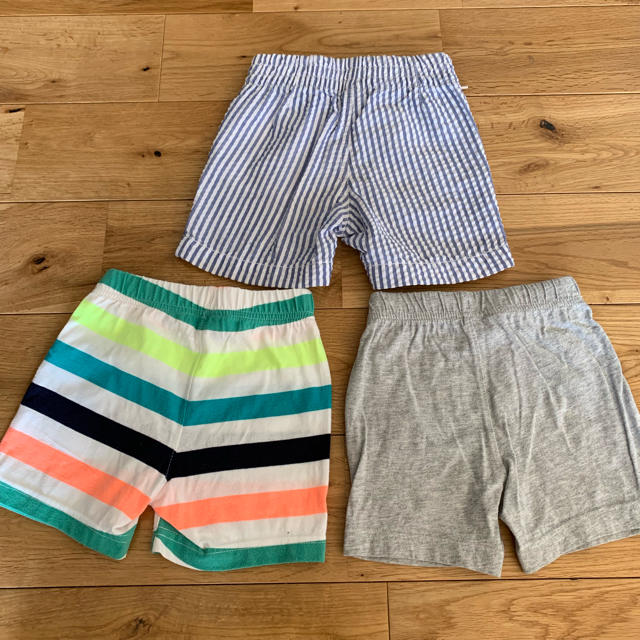 GAP(ギャップ)の【専用】ギャップ ショートパンツ グレーのみ キッズ/ベビー/マタニティのキッズ服男の子用(90cm~)(パンツ/スパッツ)の商品写真