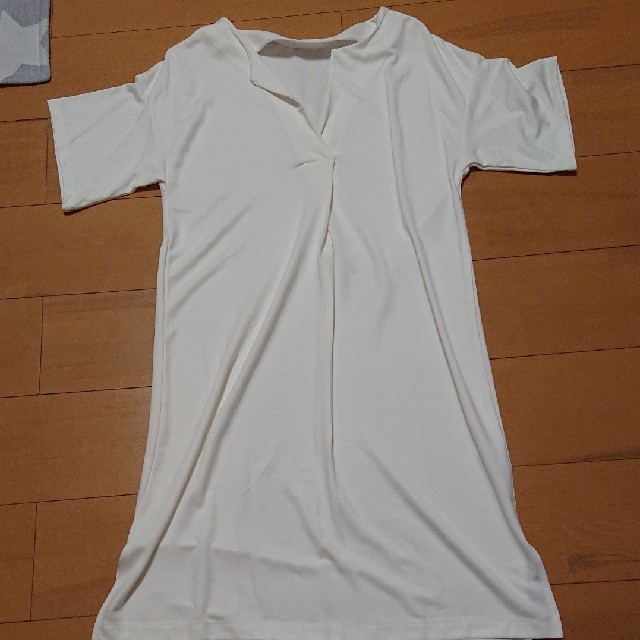 GU(ジーユー)のGUロング丈トップス レディースのトップス(Tシャツ(半袖/袖なし))の商品写真