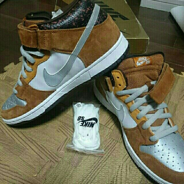 NIKE(ナイキ)のナイキ ダンク NIKE DUNK SB メンズの靴/シューズ(スニーカー)の商品写真