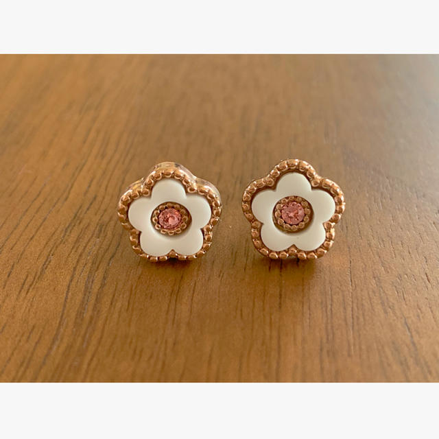 MARY QUANT(マリークワント)の【MARY QUANT】新品 ピアス レディースのアクセサリー(ピアス)の商品写真