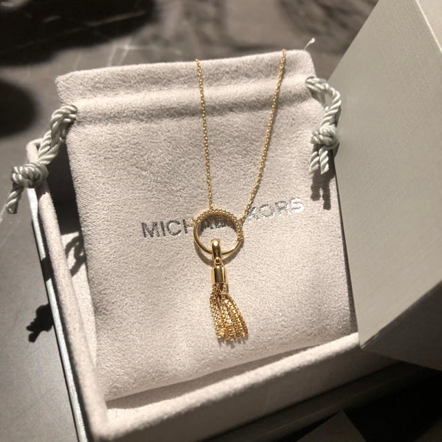 Michael Kors(マイケルコース)の正規品 MICHAEL KORS ネックレス ゴールド レディースのアクセサリー(ネックレス)の商品写真