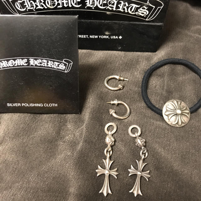 Chrome Hearts(クロムハーツ)のお値下げしました45000→42800クロムハーツ　フーププレーンピアス メンズのアクセサリー(ピアス(両耳用))の商品写真