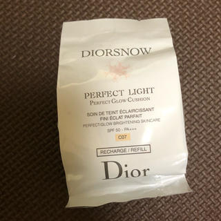 ディオール(Dior)のDiorスノー  C07(ファンデーション)