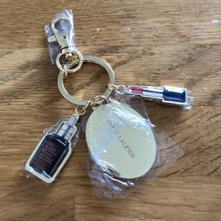 エスティローダー(Estee Lauder)のエスティローダー チャーム付きキーホルダー(キーホルダー)