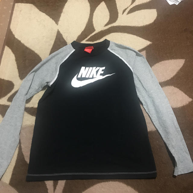 NIKE(ナイキ)のナイキ  ロンT キッズ/ベビー/マタニティのキッズ服男の子用(90cm~)(その他)の商品写真