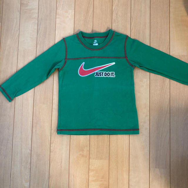 NIKE(ナイキ)のナイキ Tシャツ キッズ/ベビー/マタニティのキッズ服男の子用(90cm~)(Tシャツ/カットソー)の商品写真