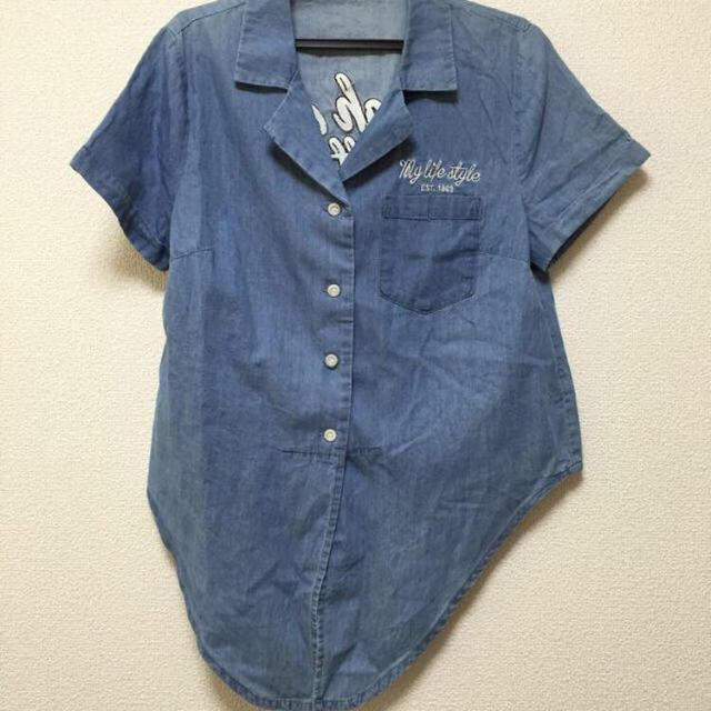 INGNI(イング)の新品♡INGNI 前絞りデニムシャツ レディースのトップス(シャツ/ブラウス(半袖/袖なし))の商品写真