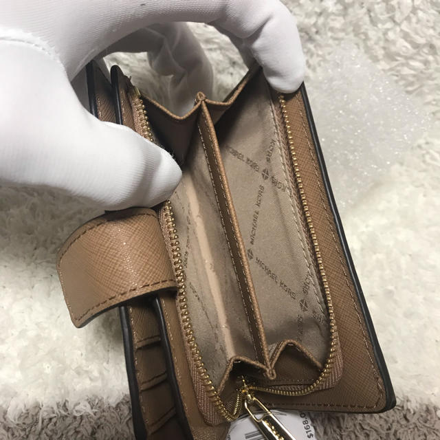 Michael Kors(マイケルコース)の新品 新作 MICHAEL KORS 折り財布 レディースのファッション小物(財布)の商品写真