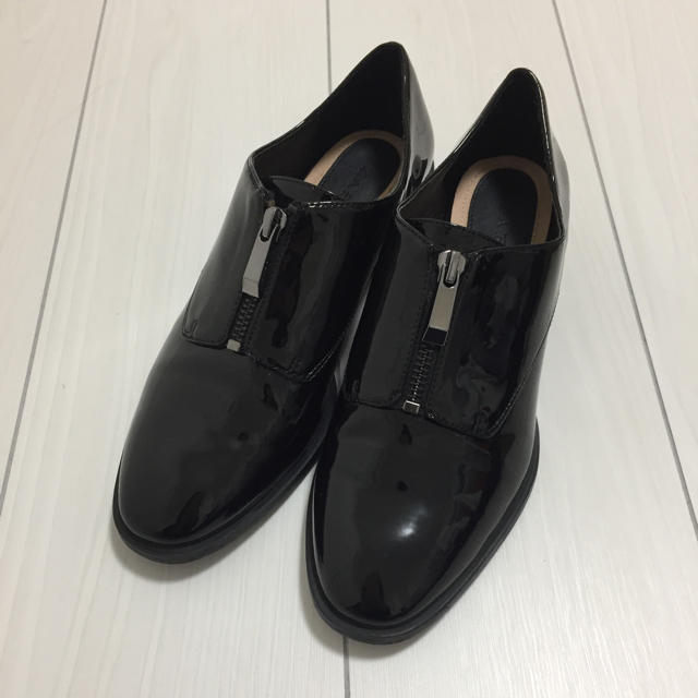 ZARA - ZARA ジップローファーの通販 by mai's shop|ザラならラクマ ZARA - ZARA ジップローファーの通販 by mai's shop|ザラならラクマ