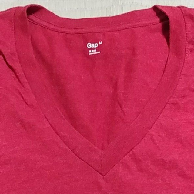 GAP(ギャップ)のGAP　ディープ　 Vネック Tシャツ メンズのトップス(Tシャツ/カットソー(半袖/袖なし))の商品写真