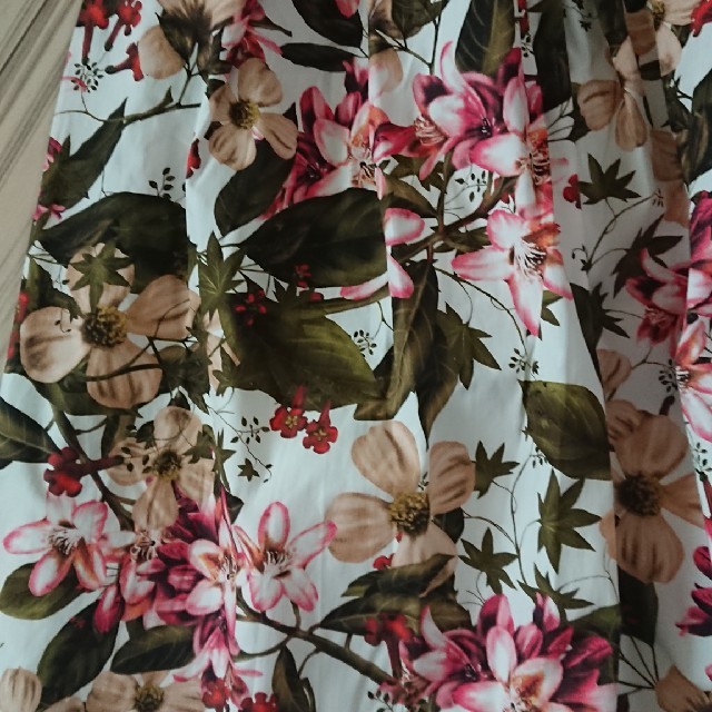 ZARA(ザラ)のrose様♥️専用 レディースのスカート(ひざ丈スカート)の商品写真