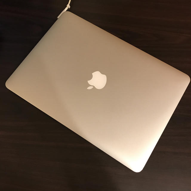 Apple(アップル)のMacBook Air 13インチ i7 256GB スマホ/家電/カメラのPC/タブレット(ノートPC)の商品写真