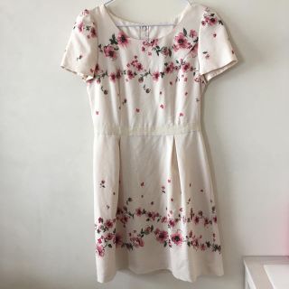 レッセパッセ(LAISSE PASSE)の美品 レッセパッセ 花柄ワンピース(ひざ丈ワンピース)