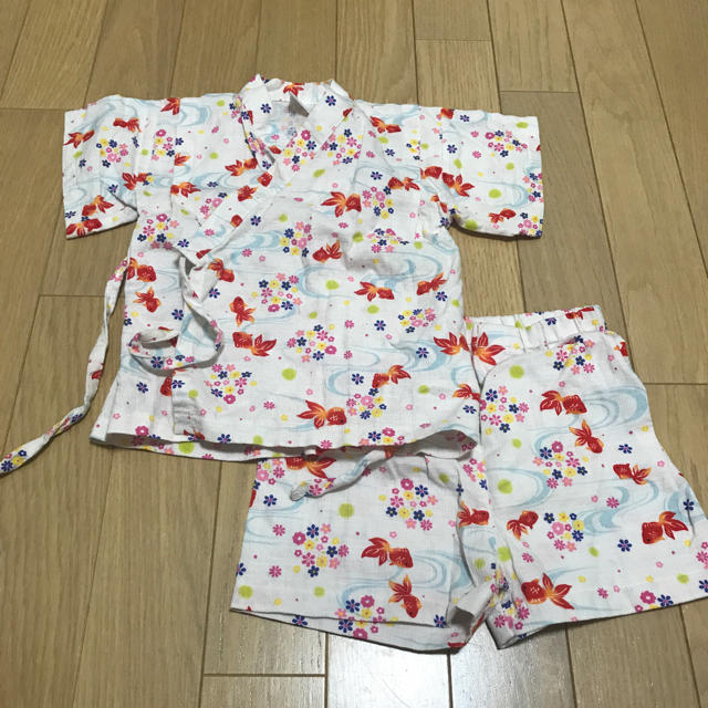 女の子用甚平 キッズ/ベビー/マタニティのキッズ服女の子用(90cm~)(甚平/浴衣)の商品写真