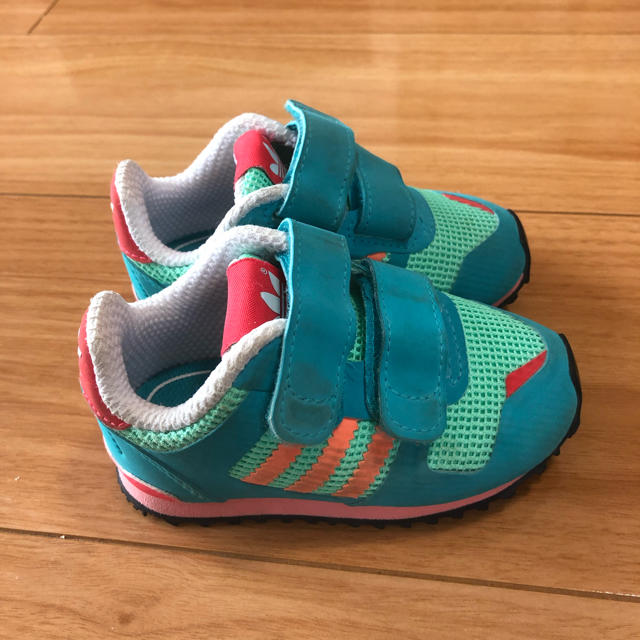 adidas(アディダス)のアディダス 靴 12センチ キッズ  キッズ/ベビー/マタニティのベビー靴/シューズ(~14cm)(スニーカー)の商品写真