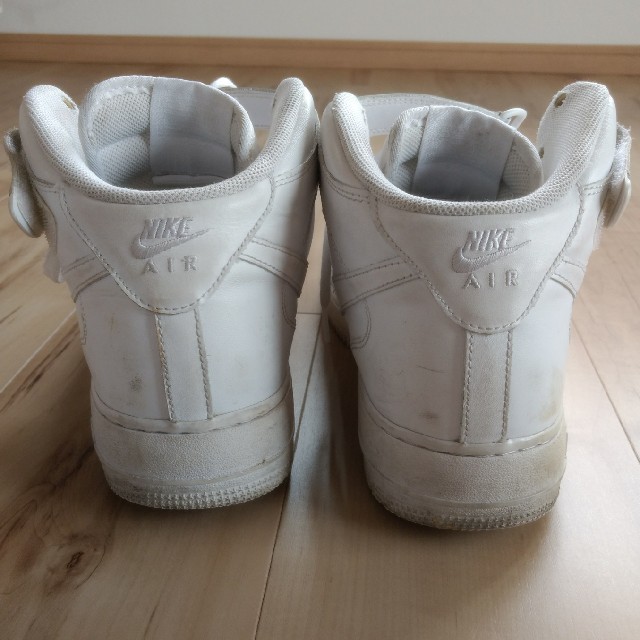 NIKE(ナイキ)のナイキ　エアフォース1 MID メンズの靴/シューズ(スニーカー)の商品写真