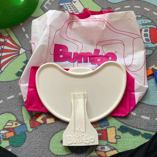 Bumbo(バンボ)のバンボ BUNBO キッズ/ベビー/マタニティのキッズ/ベビー/マタニティ その他(その他)の商品写真