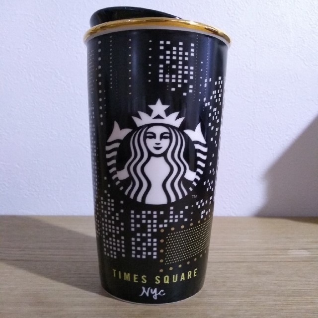 Starbucks Coffee(スターバックスコーヒー)のスターバックス　陶器製タンブラー　NYタイムズスクエア限定 インテリア/住まい/日用品のキッチン/食器(タンブラー)の商品写真