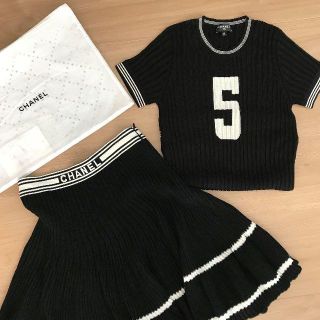 シャネル(CHANEL)のaike様専用☆2019SS シャネル ニット＋スカート セット(ニット/セーター)