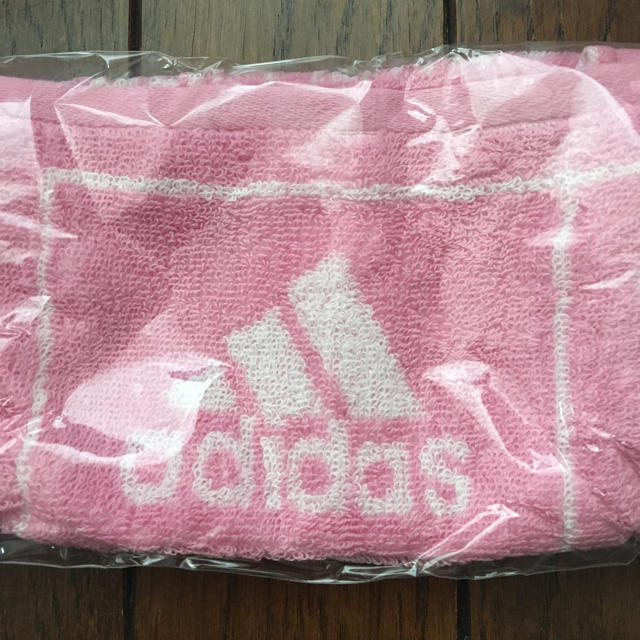 adidas(アディダス)のプロフ必読さん専用 アディダス タオルハンカチ レディースのファッション小物(ハンカチ)の商品写真