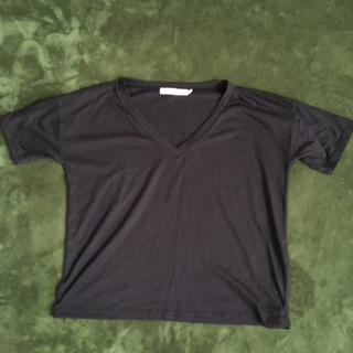 AZUL  ショート丈VネックTシャツ(Tシャツ(半袖/袖なし))