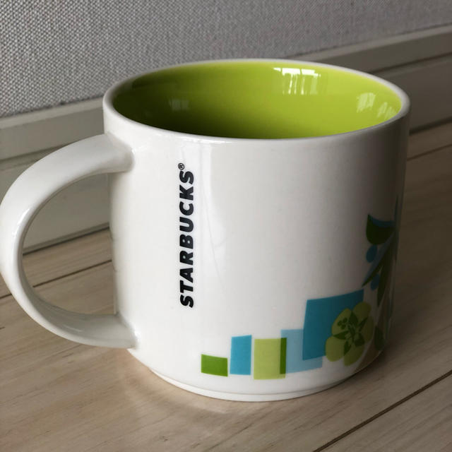 Starbucks Coffee(スターバックスコーヒー)の新品 スタバハワイ限定マグ インテリア/住まい/日用品のキッチン/食器(グラス/カップ)の商品写真