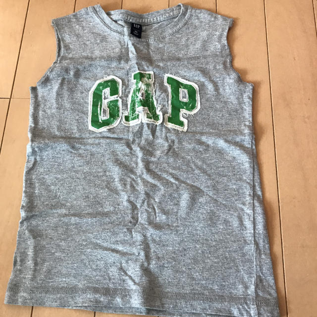 GAP(ギャップ)のGAPタンクトップ  100 キッズ/ベビー/マタニティのキッズ服女の子用(90cm~)(Tシャツ/カットソー)の商品写真