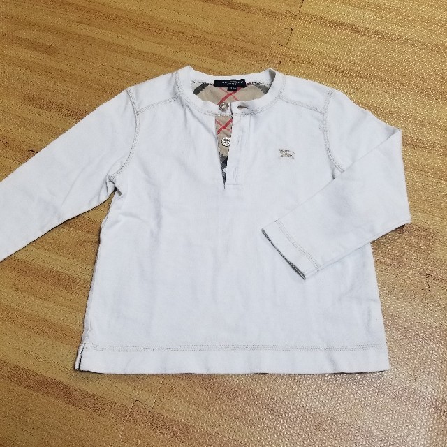 BURBERRY(バーバリー)のBURBERRY100サイズロンティー キッズ/ベビー/マタニティのキッズ服男の子用(90cm~)(Tシャツ/カットソー)の商品写真