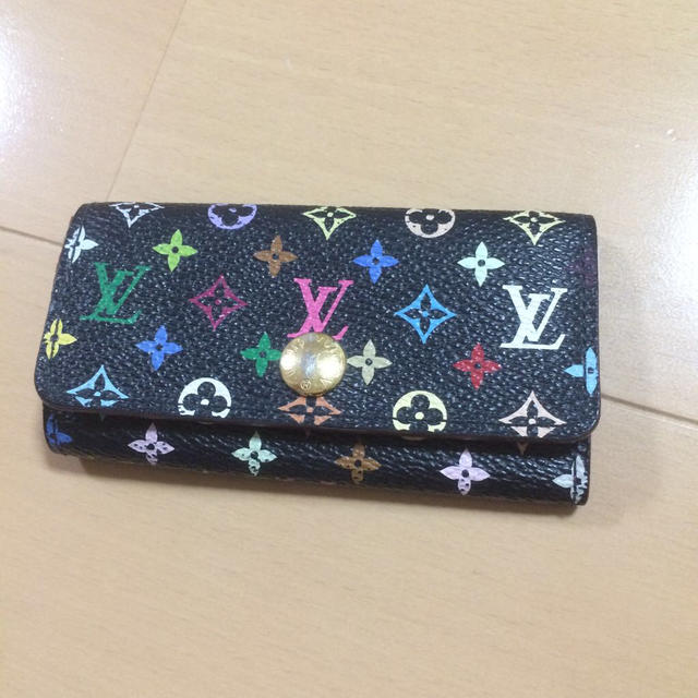 LOUIS VUITTON(ルイヴィトン)のルイヴィトン キーケース レディースのファッション小物(キーケース)の商品写真