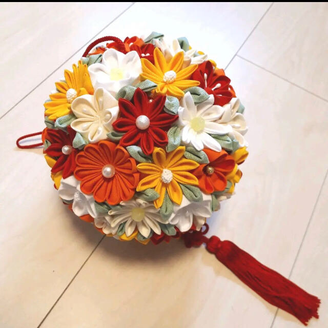 つまみ細工 ボールブーケ ハンドメイド 結婚式 ウエディング つまみ細工 ボールブーケ ハンドメイド 結婚式 ウエディング
