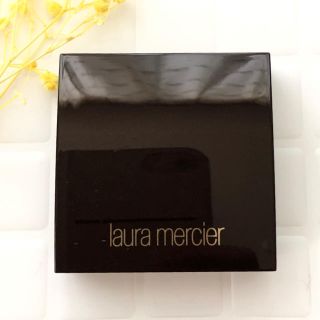 ローラメルシエ(laura mercier)のシークレットブラーリングパウダー(フェイスパウダー)