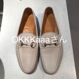 グッチ(Gucci)のグッチ  ビットローファー  オフホワイト(ドレス/ビジネス)