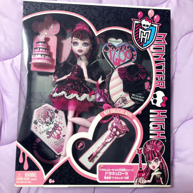 Barbie(バービー)の❤︎ マテル モンスターハイ ドラキュローラ 1600才記念シリーズ ❤︎ エンタメ/ホビーのおもちゃ/ぬいぐるみ(キャラクターグッズ)の商品写真