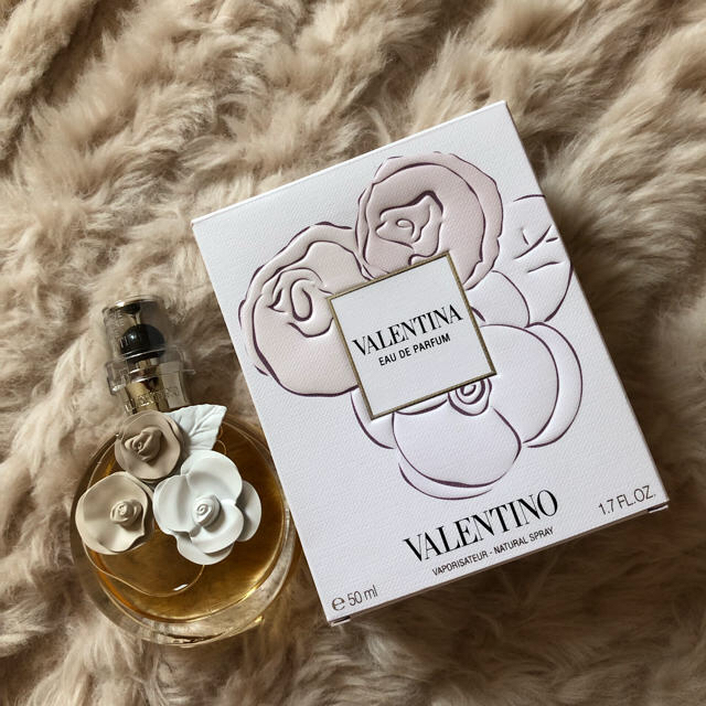 VALENTINO(ヴァレンティノ)のヴァレンティノ＊ヴァレンティナ オードパルファム 50ml コスメ/美容の香水(香水(女性用))の商品写真